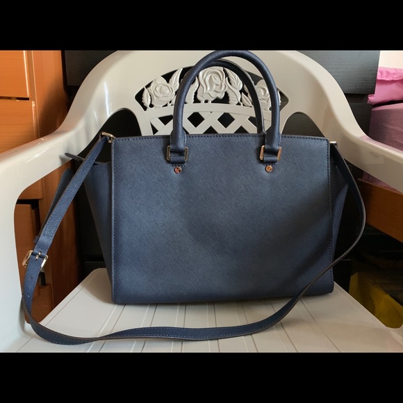 Michael Kors | Selma Satchel - Picture 2 of 9